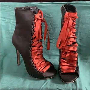 Steve Madden Olive & Orange Ankle Boots